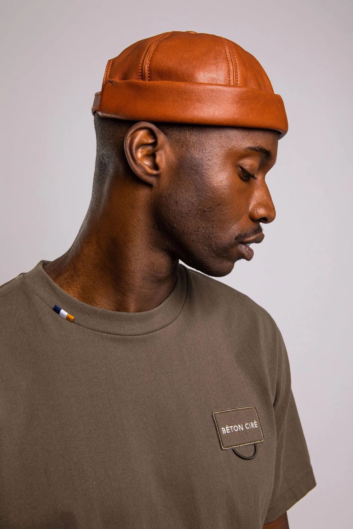 hollington Accessoires*bonnet docker miki de chez Béton Ciré en cuir camel