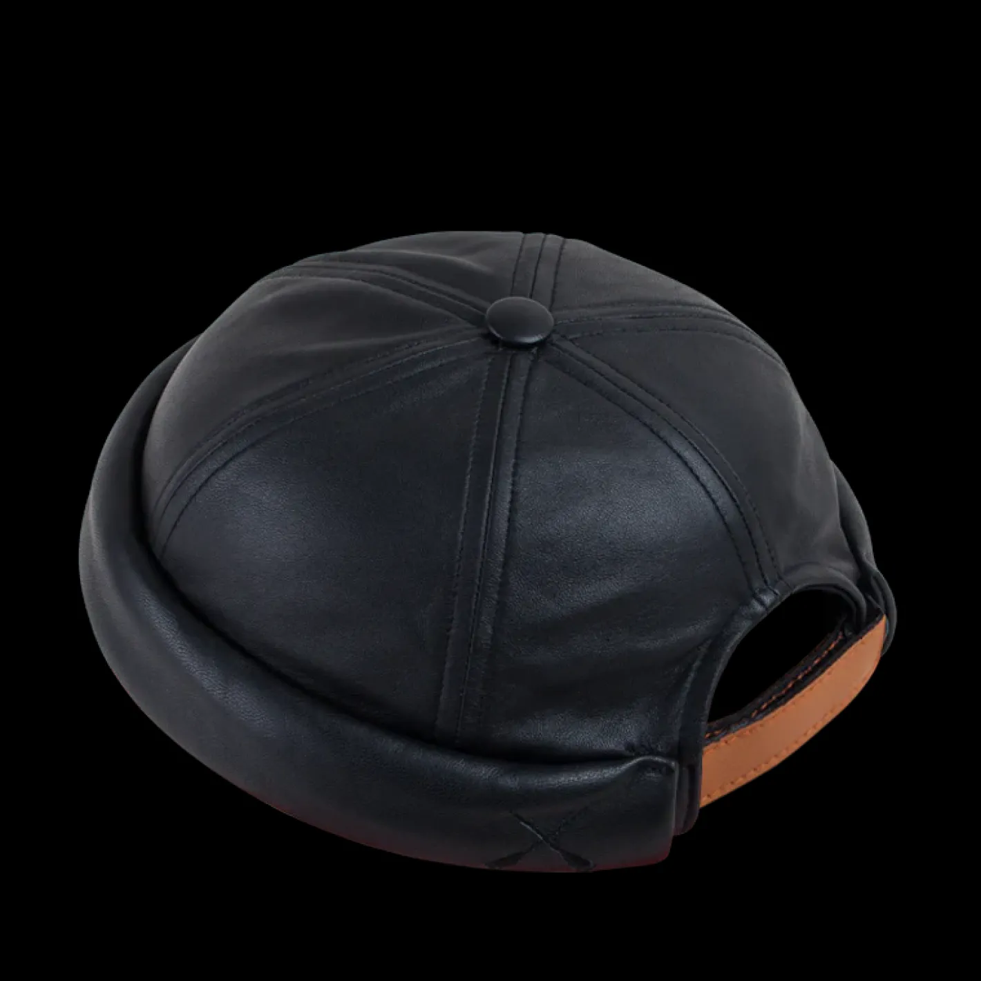 bonnet_docker_miki_de_chez_bton_cir_en_cuir_noir_2.webp hollington Accessoires*bonnet docker miki de chez Béton Ciré en cuir noir