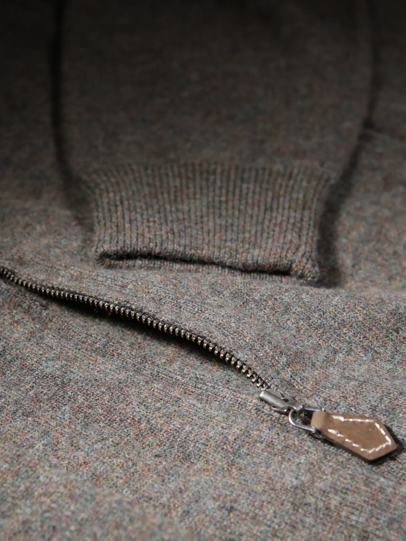 cardigan_zipp_en_geelong_brun_cask_2.webp hollington Maille*cardigan zippé en geelong brun cask