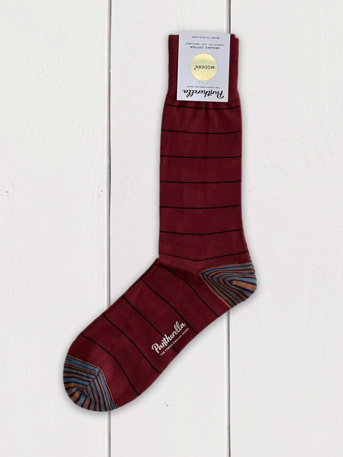 hollington Accessoires*chaussettes pantherella bordeaux à fines rayures noires en coton biologique