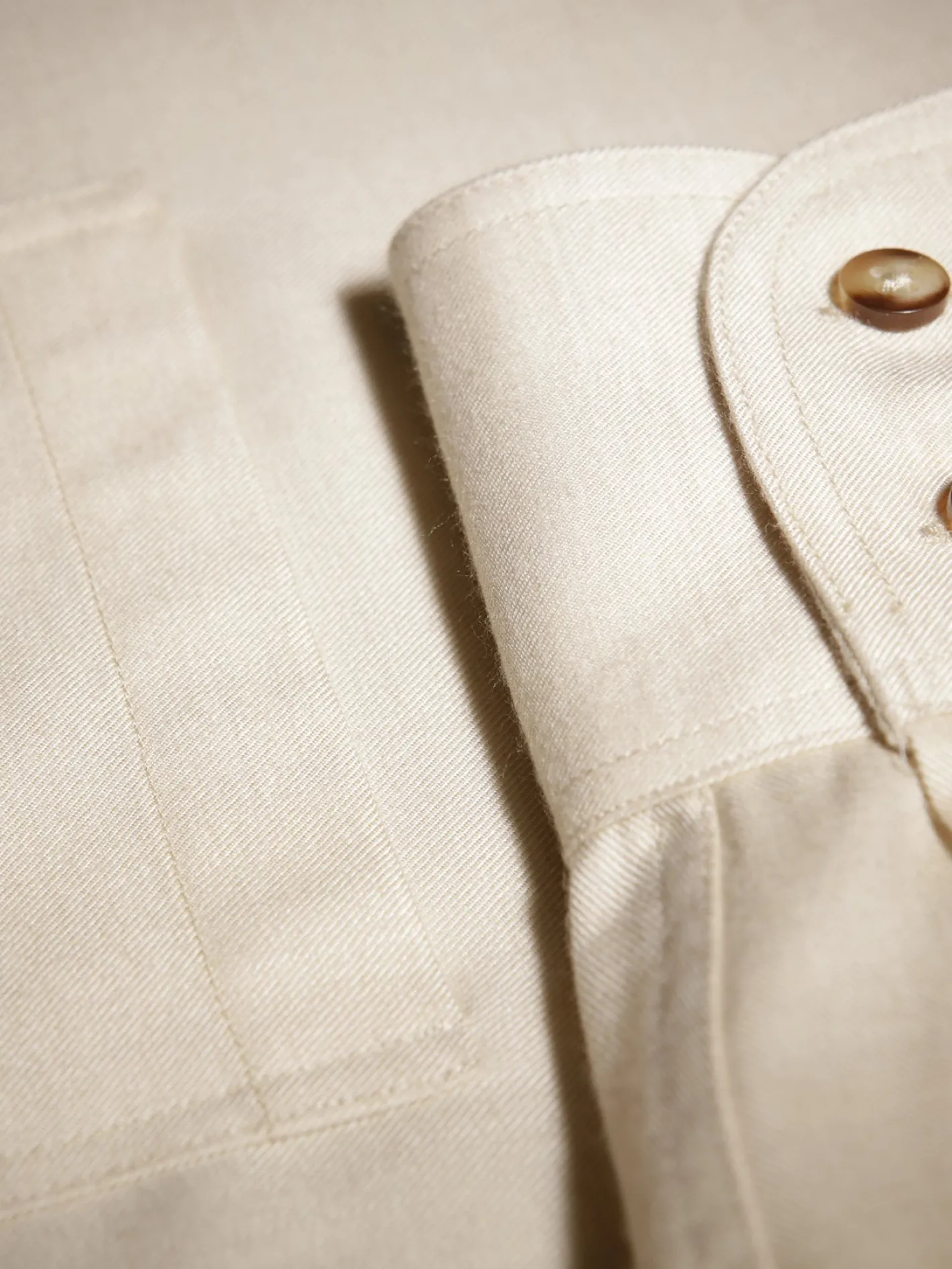 chemise_col_mao_en_clyocell_et_laine_cafaulait_2.webp hollington Chemises*chemise col mao en clyocell et laine café-au-lait