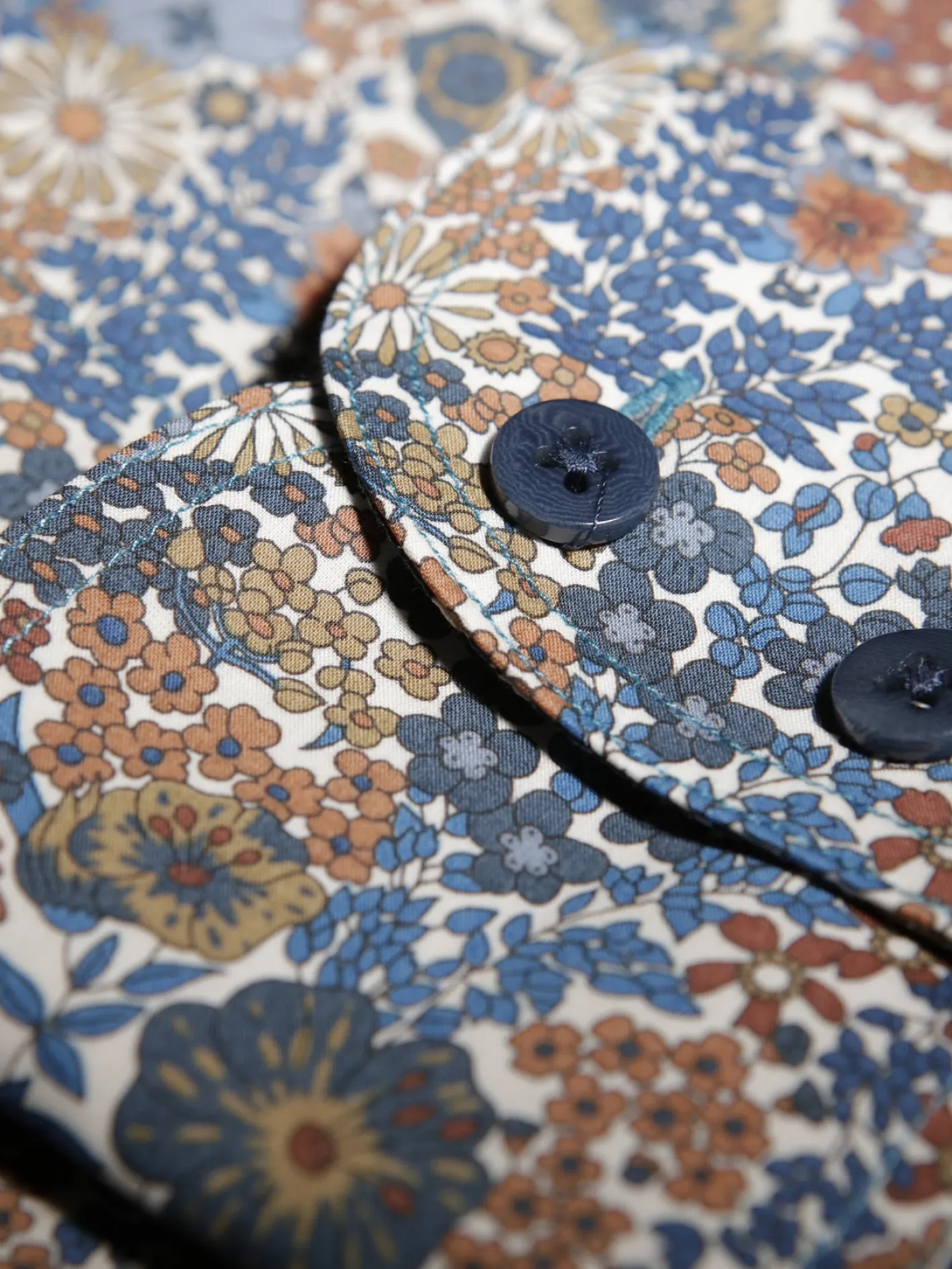 chemise_col_mao_en_coton_liberty__motif_automn_flowers_2.webp hollington Chemises*chemise col mao en coton Liberty® à motif automn flowers