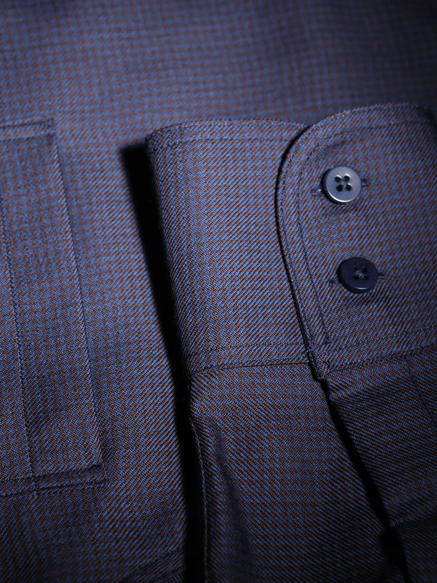 chemise_col_mao_en_laine_violine_marine_prince_de_galles_2.webp hollington Chemises*chemise col mao en laine violine marine prince de galles