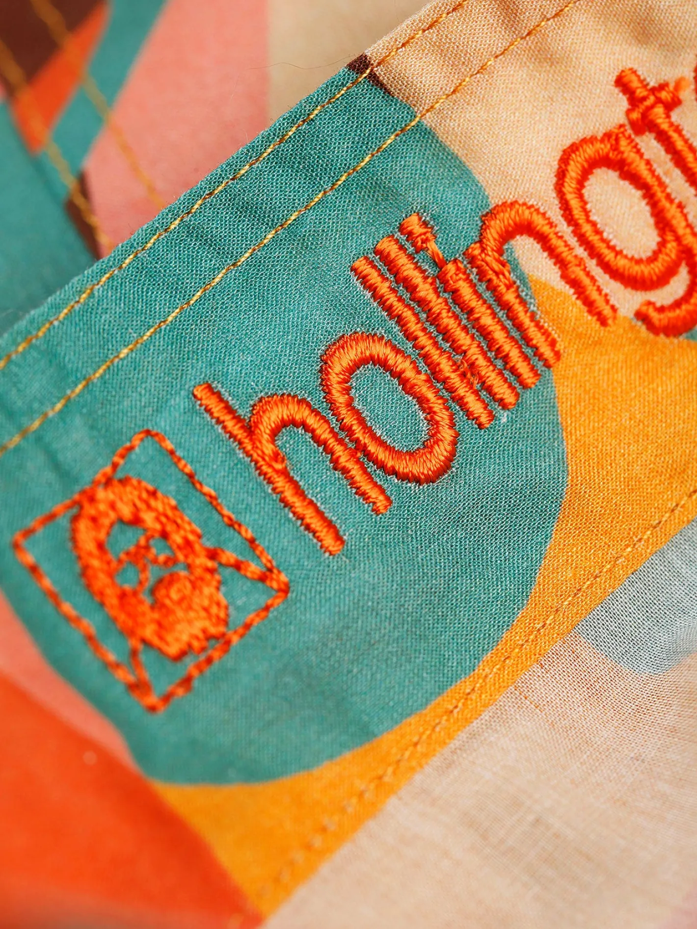 chemise_col_nehru_en_liberty__motif_puzzle_4.webp hollington Chemises*chemise col nehru en Liberty® à motif puzzle