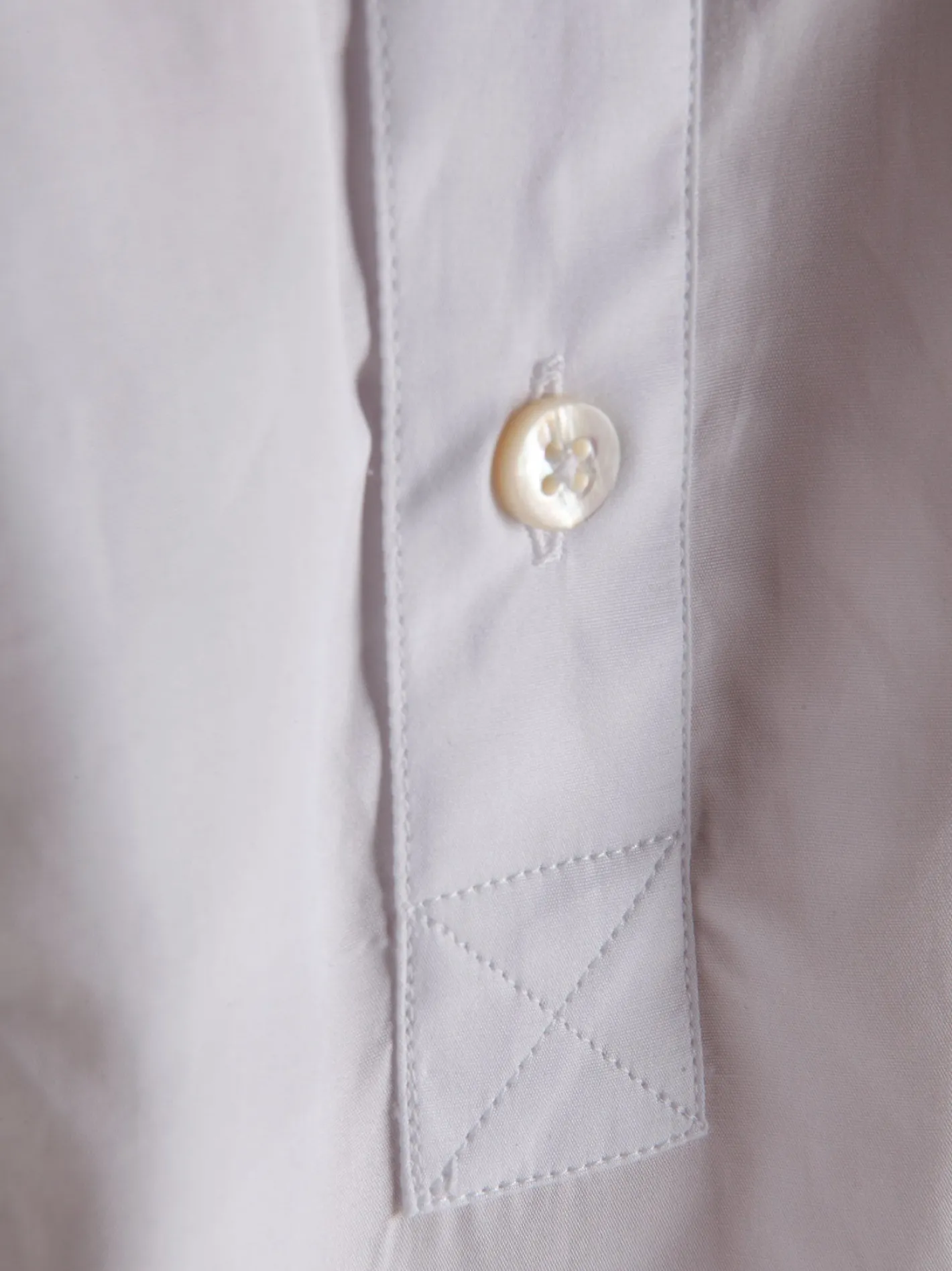 chemise_quatzart__col_cass_en_popeline_blanche_de_luxe_8.webp hollington Chemises*chemise quat'z'art à col cassé en popeline blanche de luxe