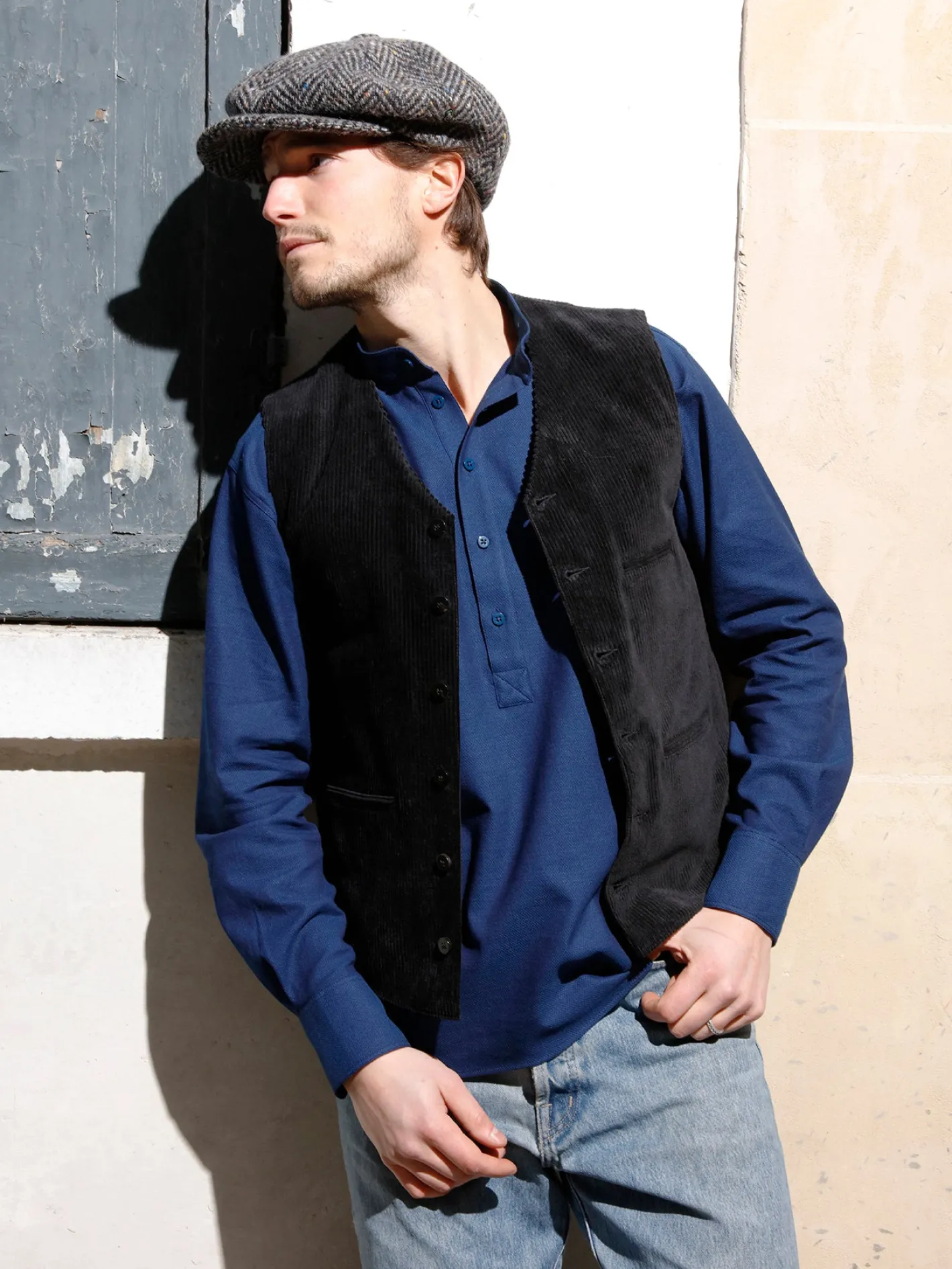 gilet__poches_passepoiles_en_velours_de_laine_noir_8.webp hollington Gilets*gilet à poches passepoilées en velours de laine noir