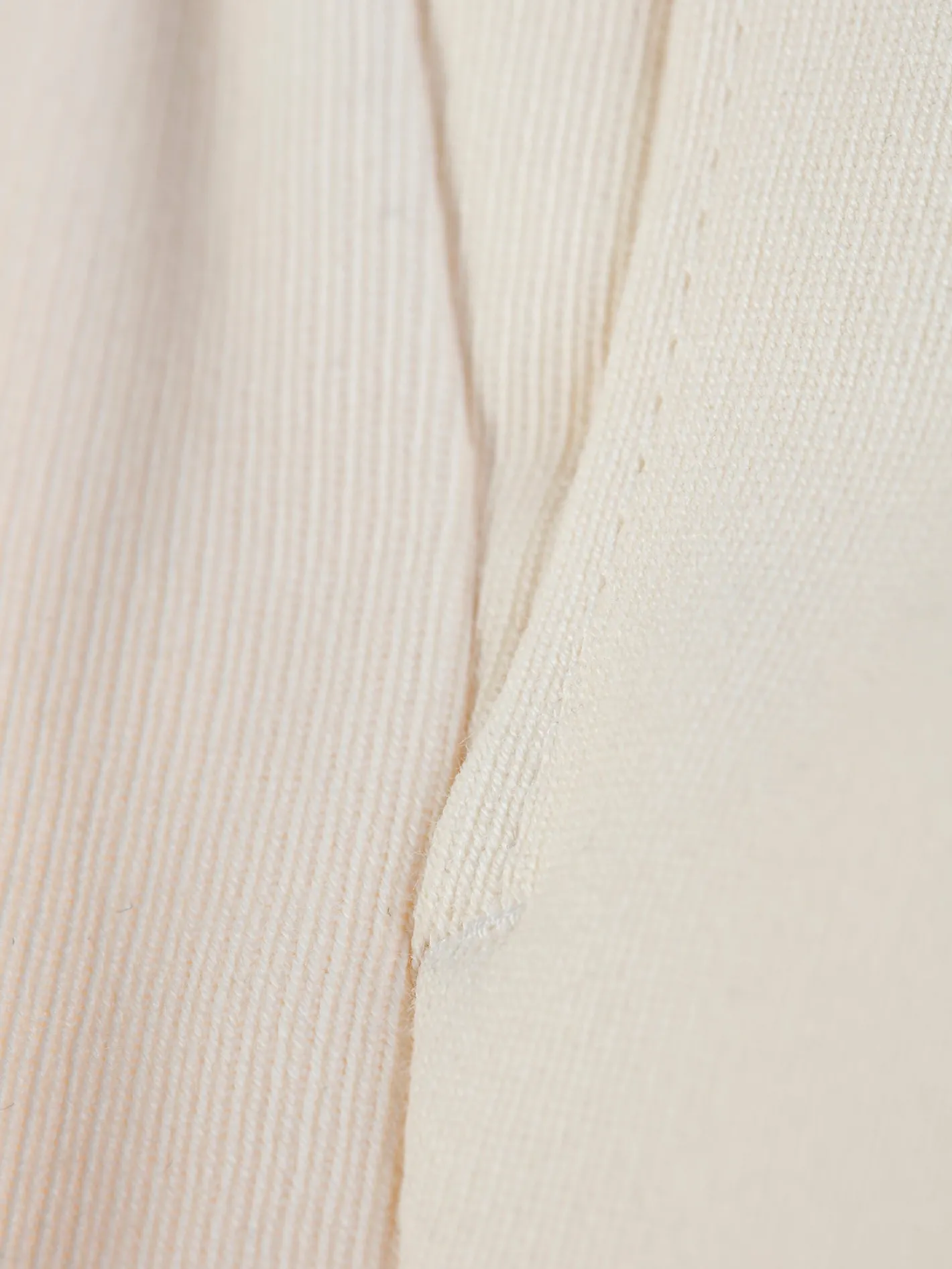 pantalon_italien_siza_cru_en_serge_de_coton_et_laine_4.webp hollington Pantalons*pantalon italien siza écru en serge de coton et laine