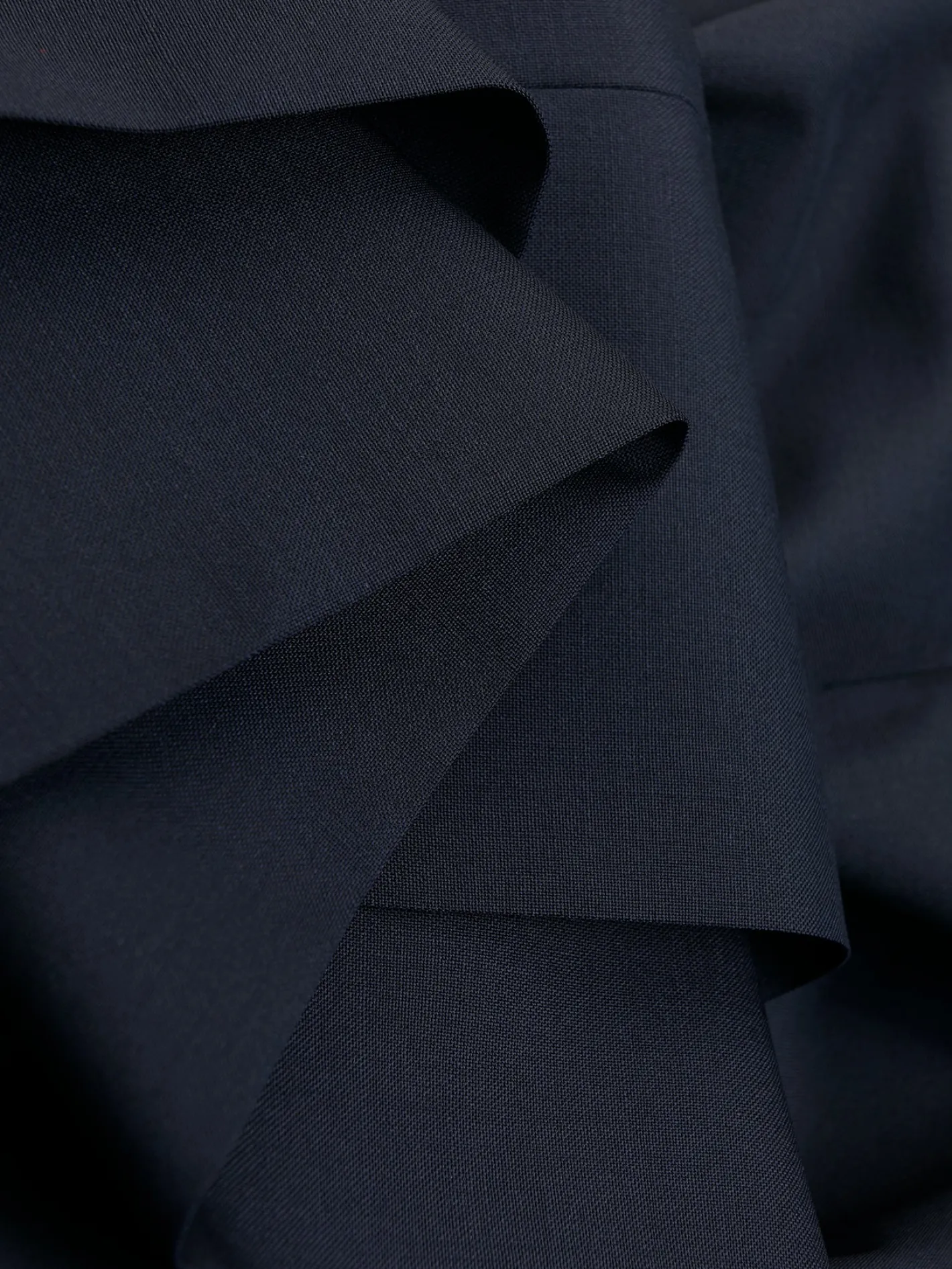 pantalon_italien_siza_en_laine_et_mohair_infroissable_bleunoir_rothko_4.webp hollington Pantalons*pantalon italien siza en laine et mohair infroissable bleu-noir Rothko