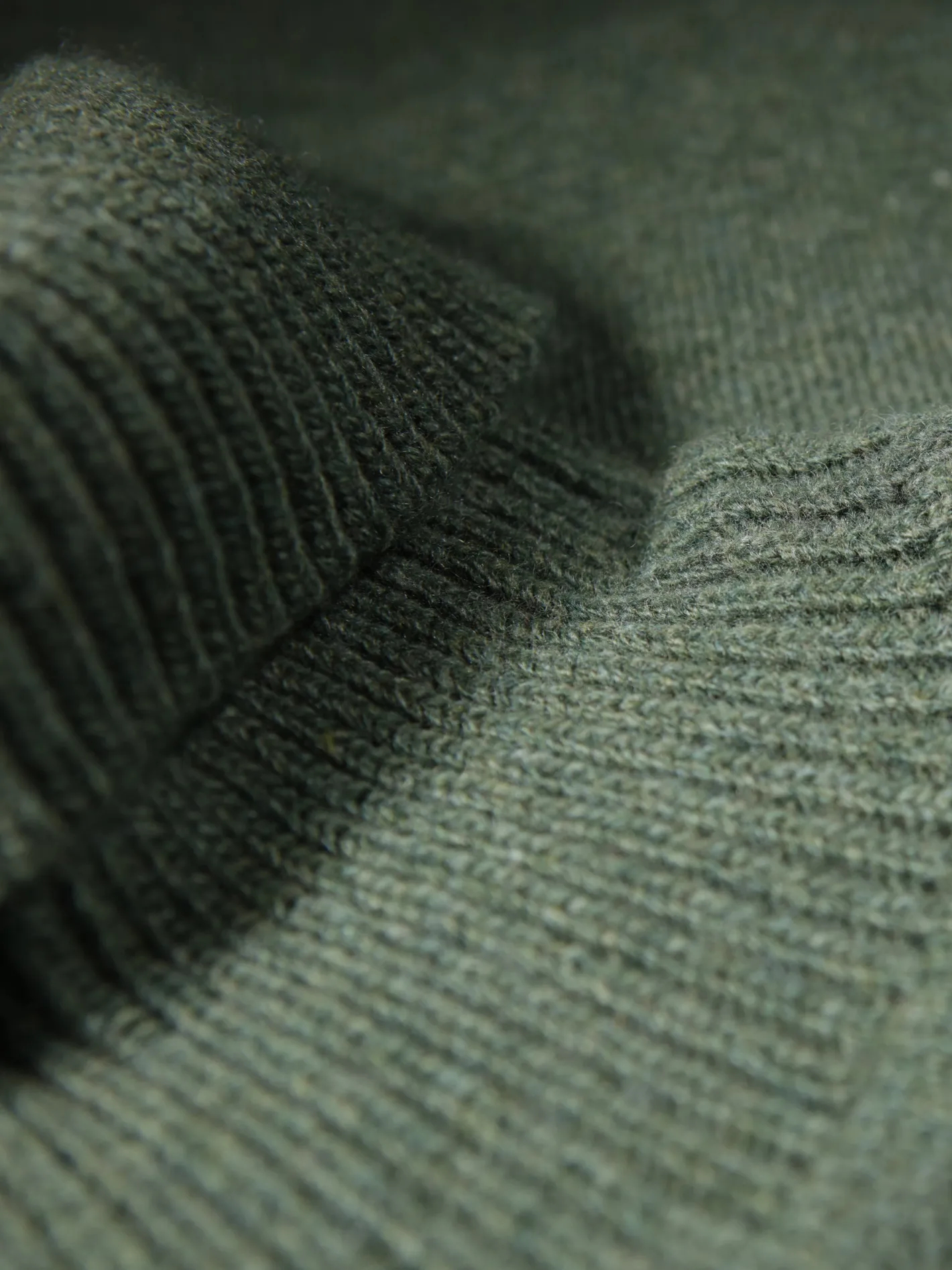 pull_col_roul_en_geelong_romarin_2.webp hollington Maille*pull col roulé en geelong romarin