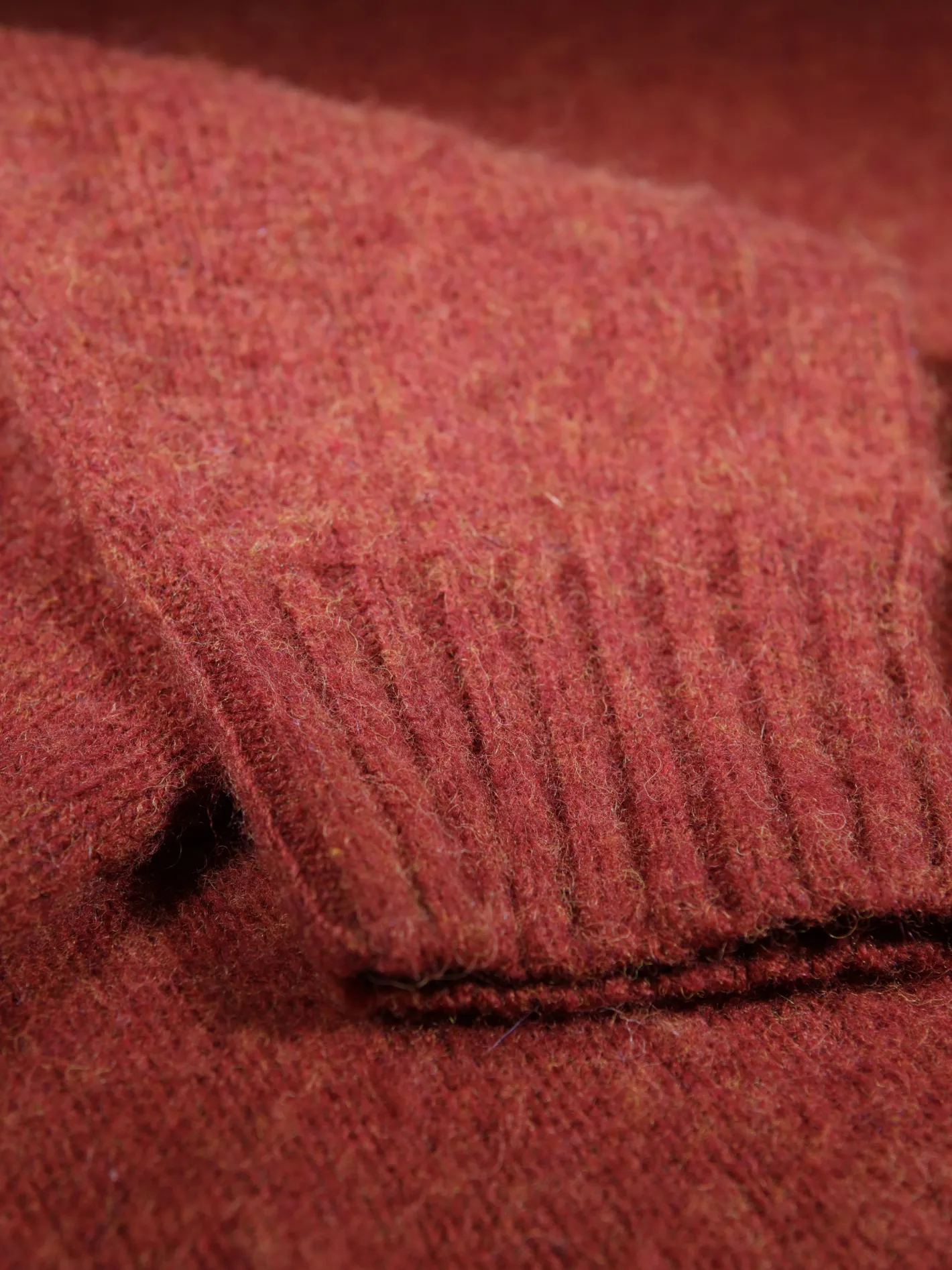 pullover__col_rond___shaggy_wool_feu_2.webp hollington Maille*pull-over à col rond 100 % shaggy wool feu