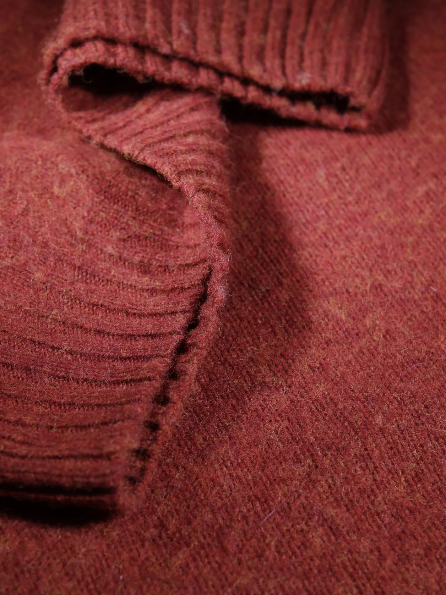 pullover__col_rond___shaggy_wool_feu_3.webp hollington Maille*pull-over à col rond 100 % shaggy wool feu