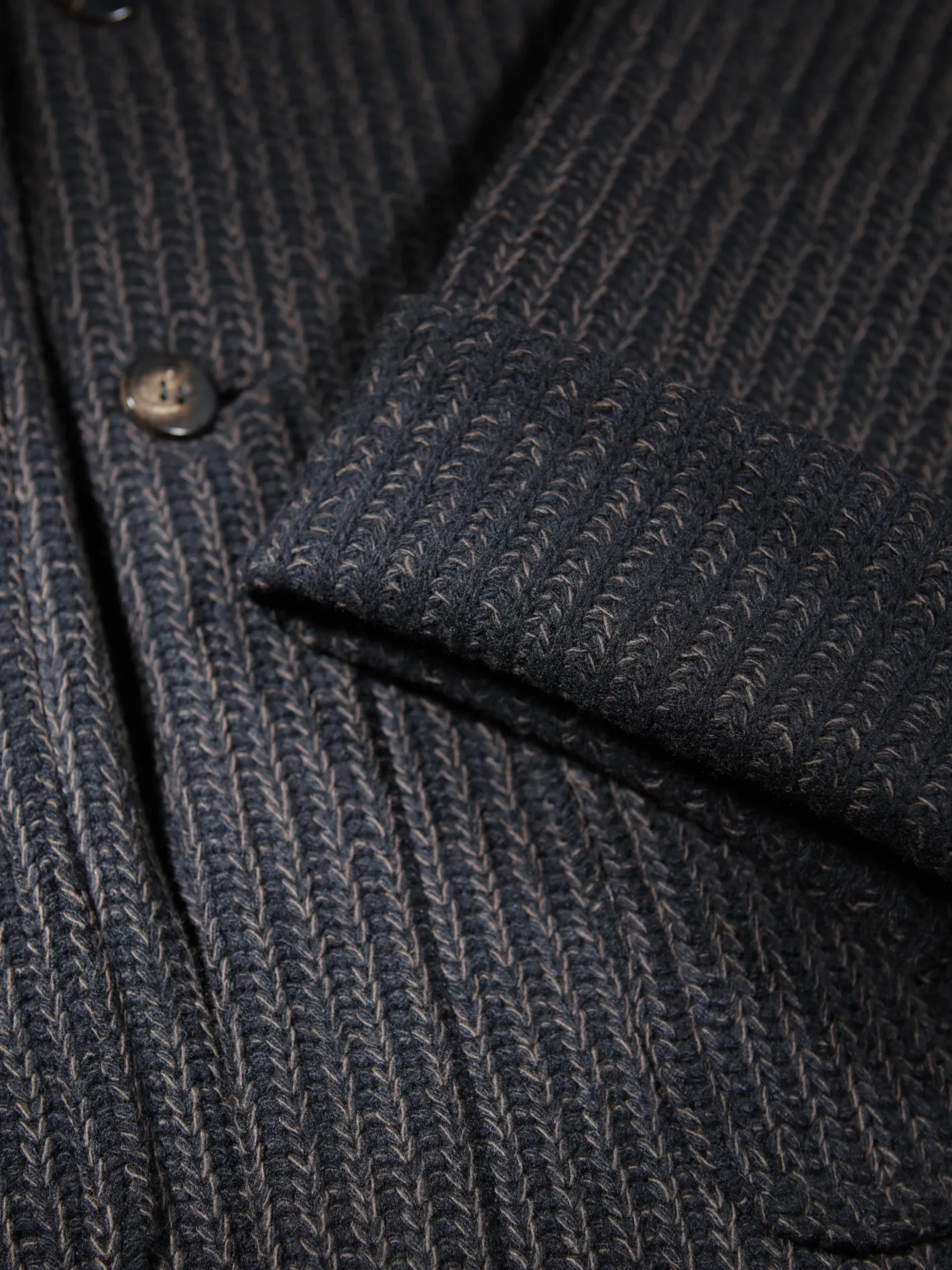 veste_naipaul_en_tricot_de_laine_brou_de_noix_2.webp hollington Vestes & Manteaux*veste naipaul en tricot de laine brou de noix