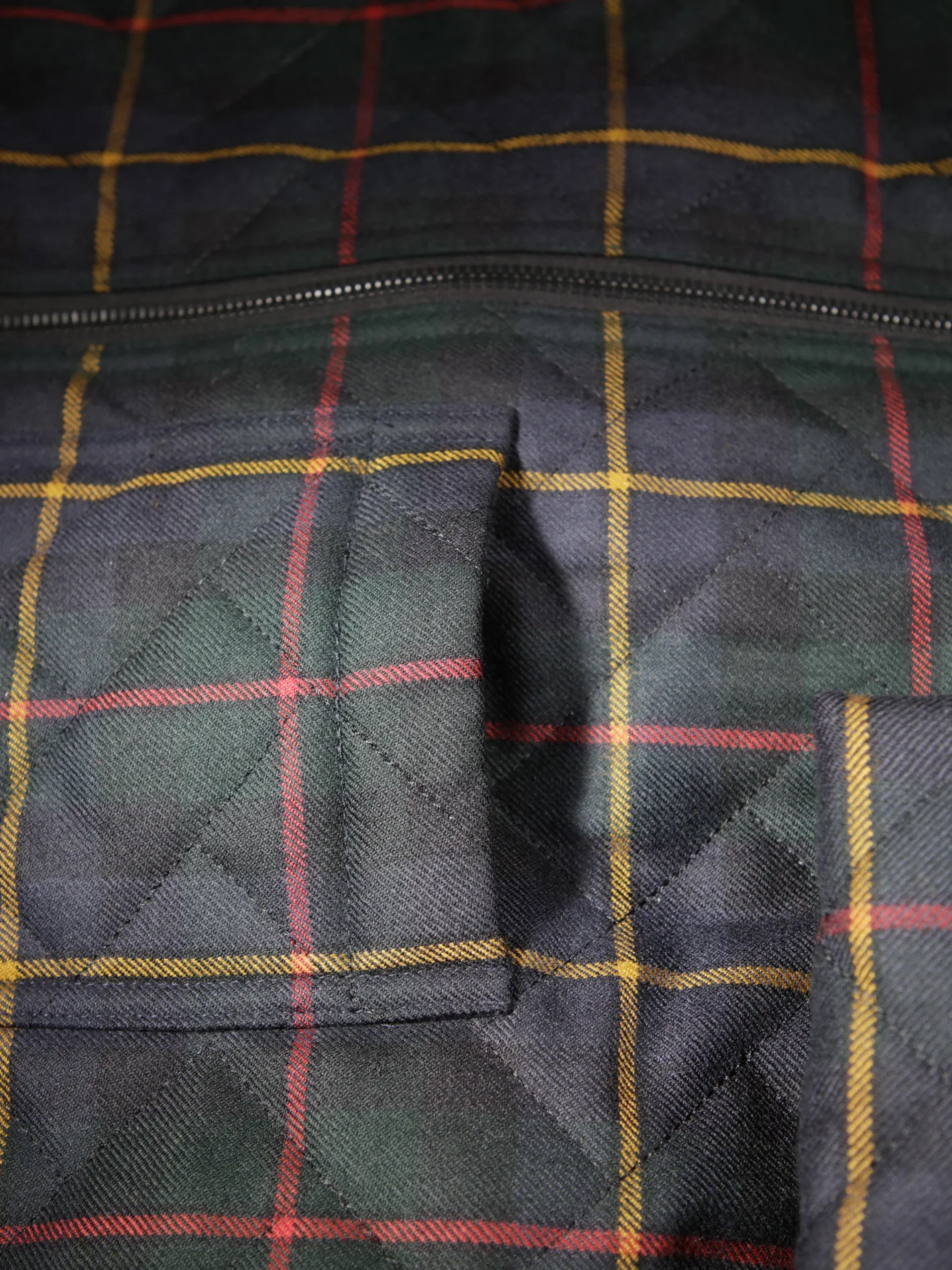 veste_naipaul_matelasse_et_zippe_en_tartan_macleod_2.webp hollington Vestes & Manteaux*veste naipaul matelassée et zippée en tartan macleod