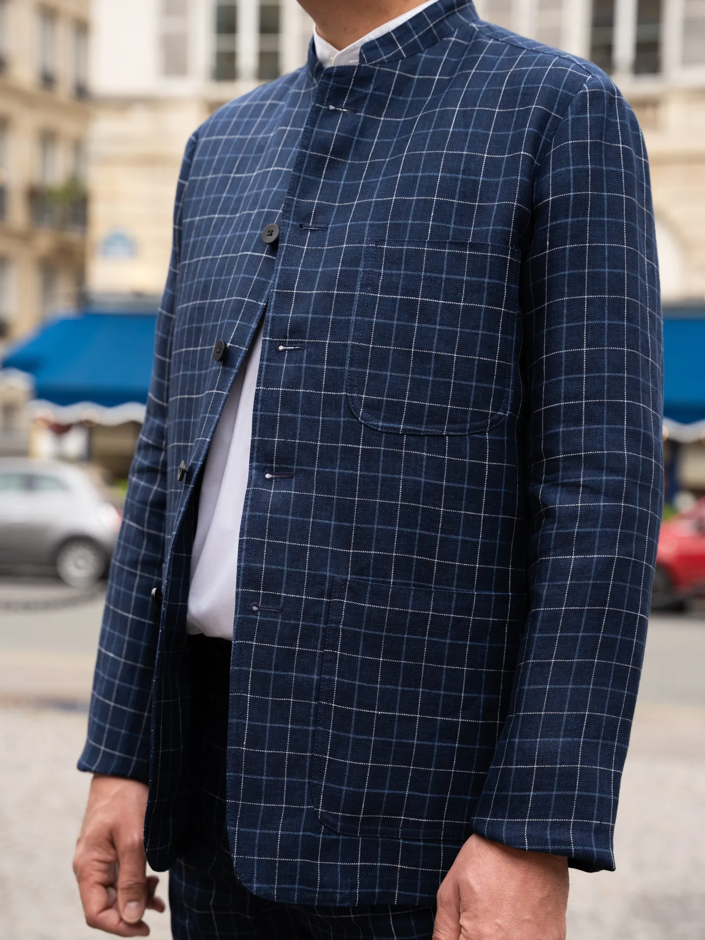 veste_tyrol_ajuste_en_toile_de_lin_et_laine__carreaux_british_blue_and_chalk_3.webp hollington Vestes & Manteaux*veste tyrol ajustée en toile de lin et laine à carreaux British blue and chalk