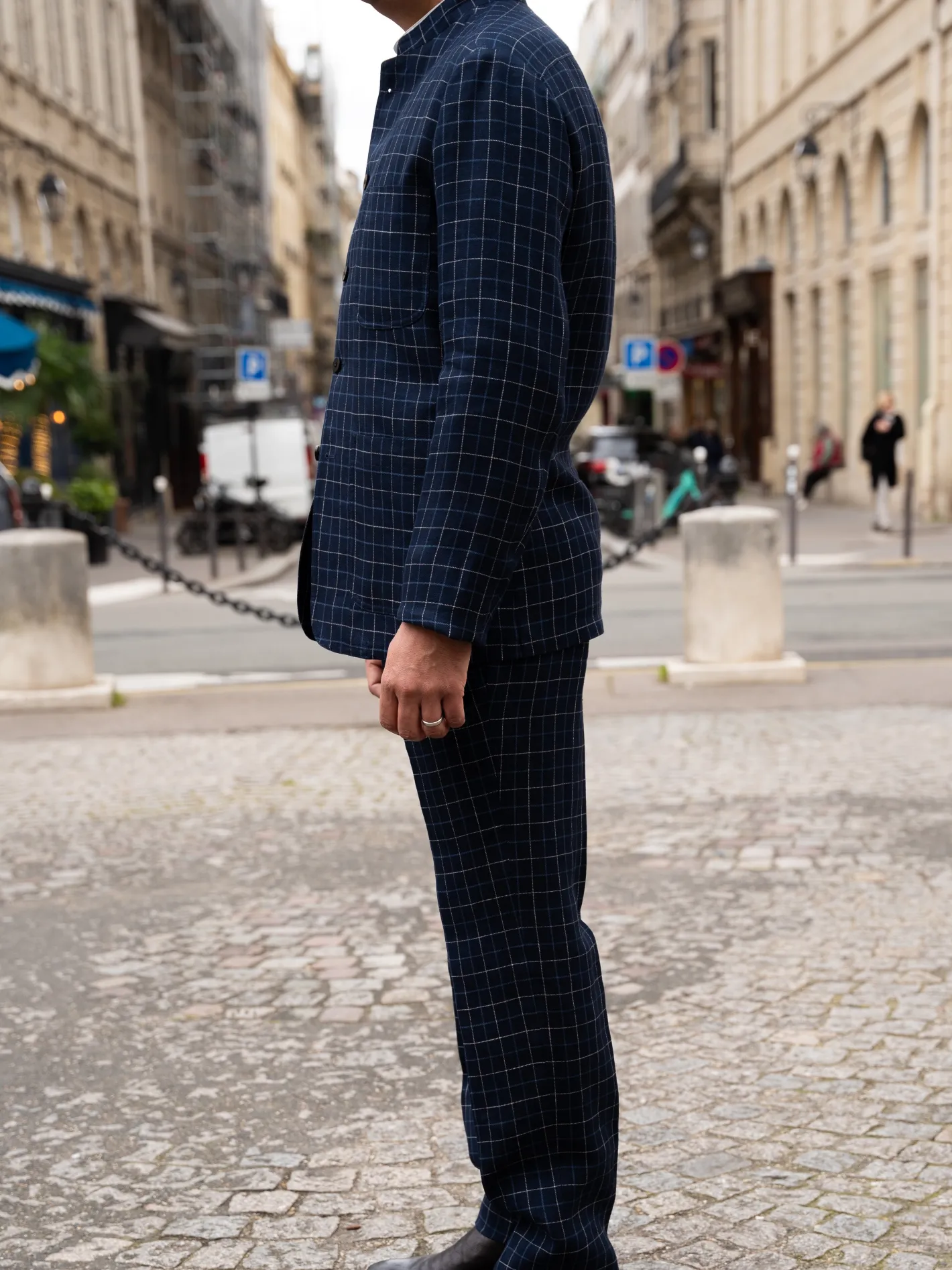 veste_tyrol_ajuste_en_toile_de_lin_et_laine__carreaux_british_blue_and_chalk_7.webp hollington Vestes & Manteaux*veste tyrol ajustée en toile de lin et laine à carreaux British blue and chalk